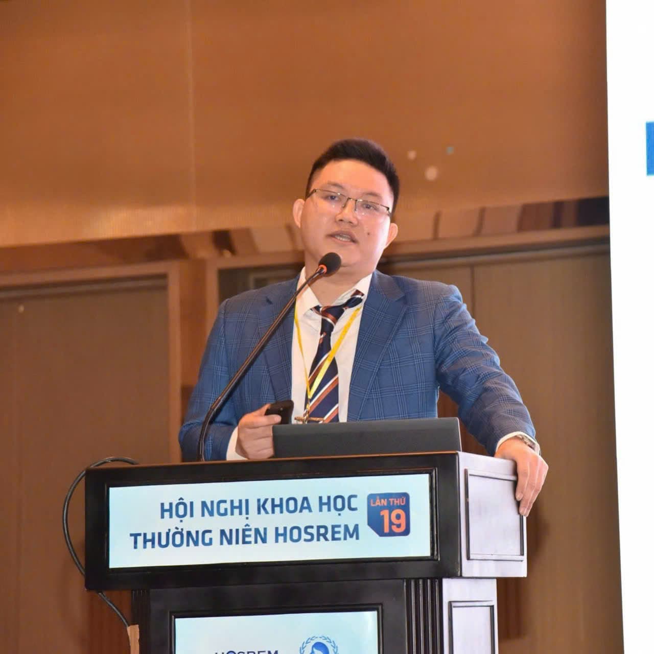 Đinh Thế Hoàng